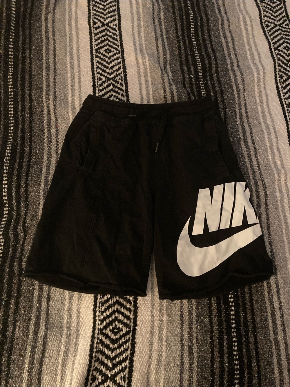 Nike Sportswear Kids Shorts // size M // color black